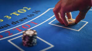 xosso66 Live Casino Baccarat Table Real Dealer နှင့် ကစားနေသောပုံ